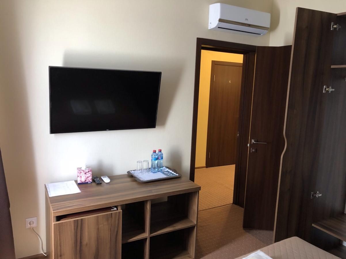 На Борту Kiev Ngoại thất bức ảnh